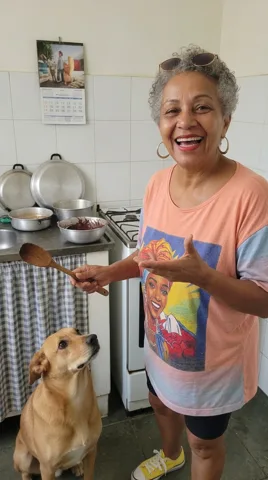 Vó Teté na cozinha